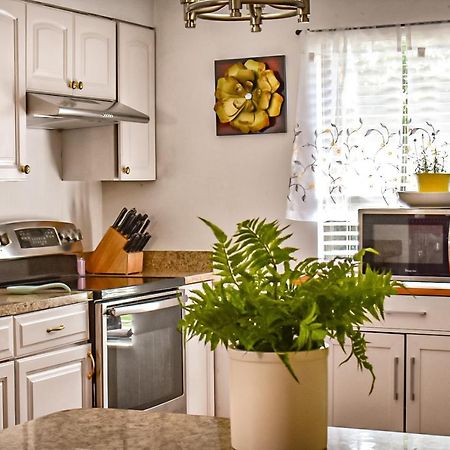 Welcome To The Cottage: A Home Away From Home Port St. Lucie Exteriör bild