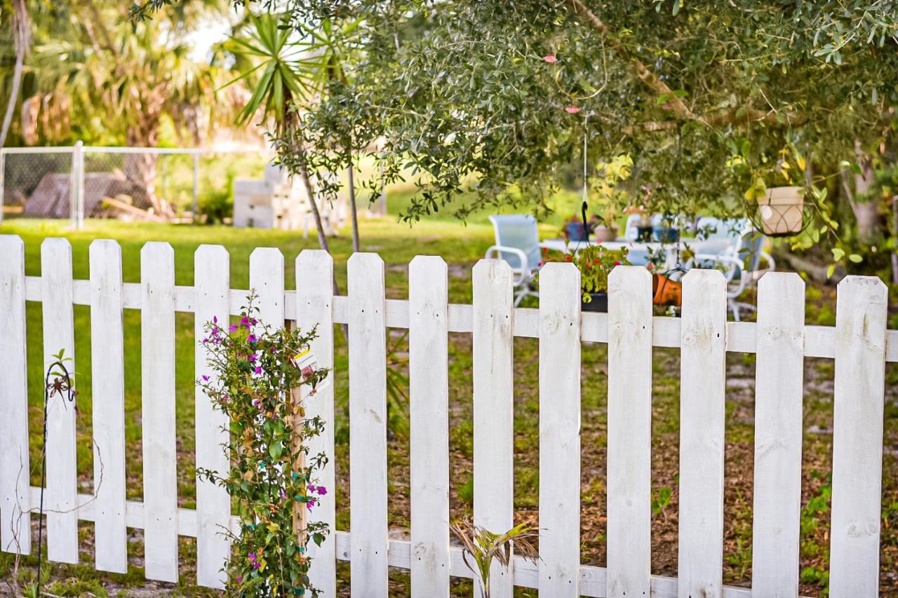 Welcome To The Cottage: A Home Away From Home Port St. Lucie Exteriör bild